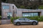 Lexus LS500h AWD 2018 года (UK)